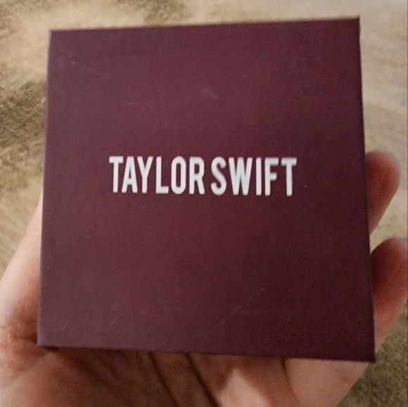 Taylor Swift Red (Taylor’s Version) Album Ring - Picture 9 of 13